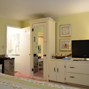 King Suite Spa Bath